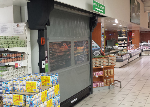 puerta frigorifica supermercado